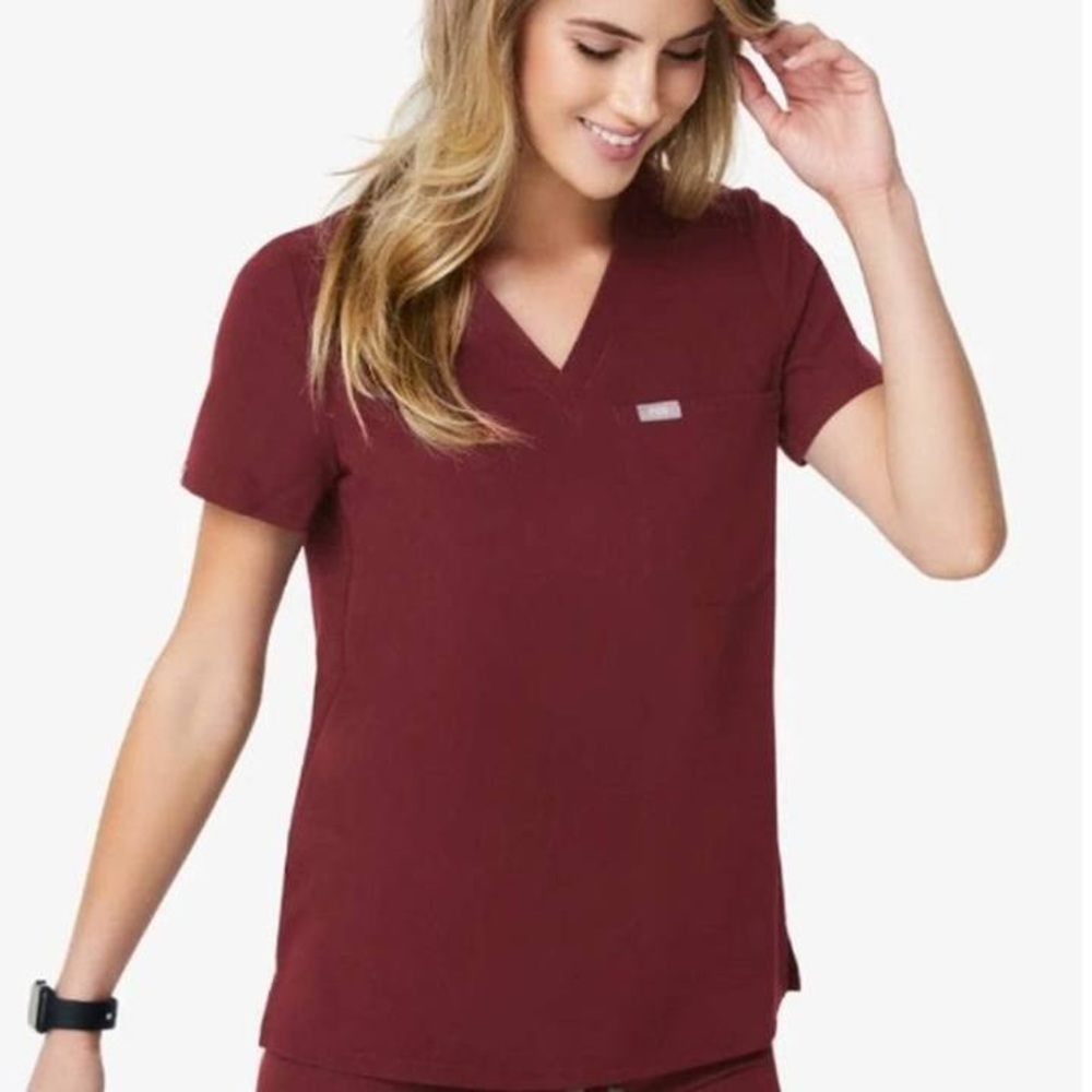 Figs Burgundy scrub set